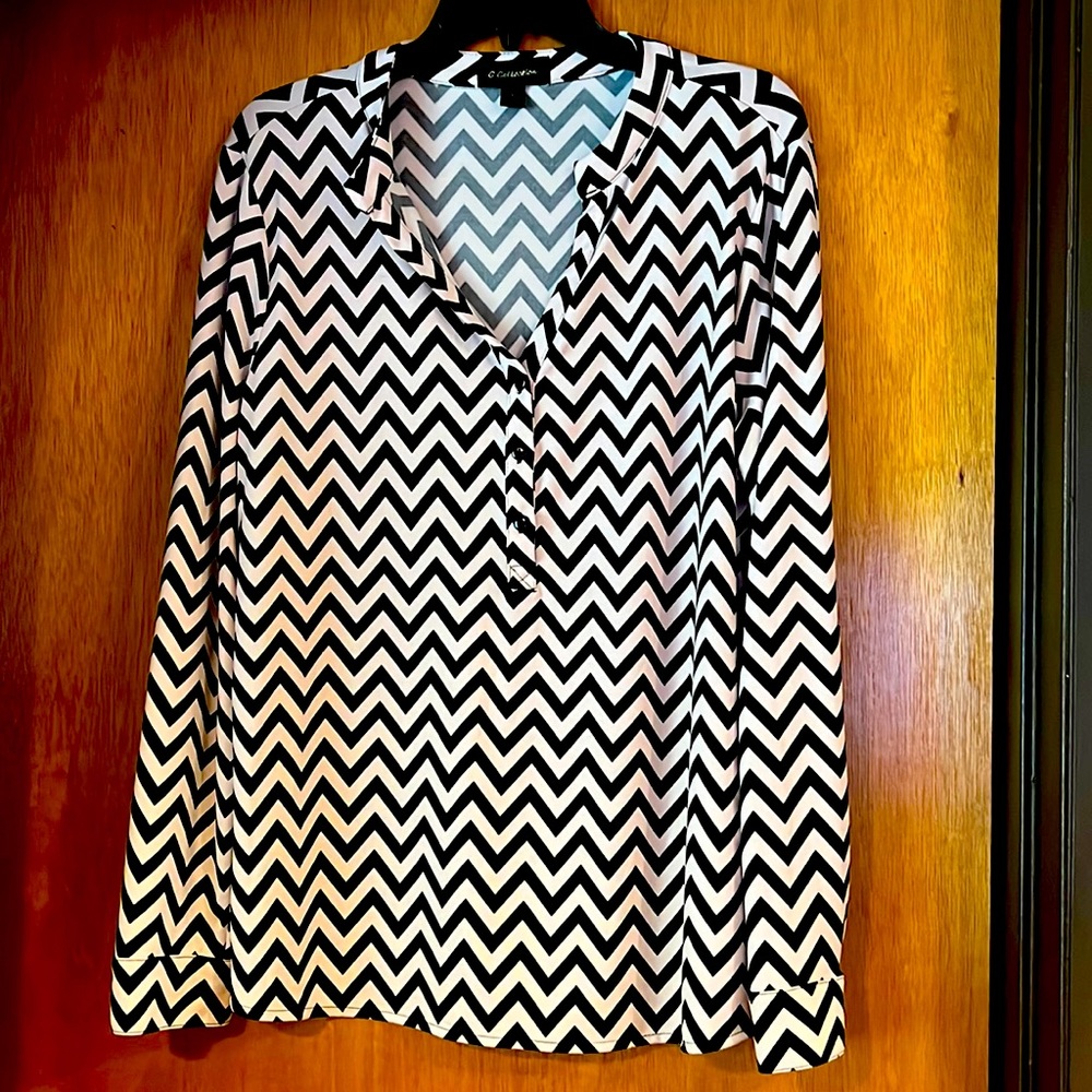 Striped long sleeve dress shirt by G Collection. Large